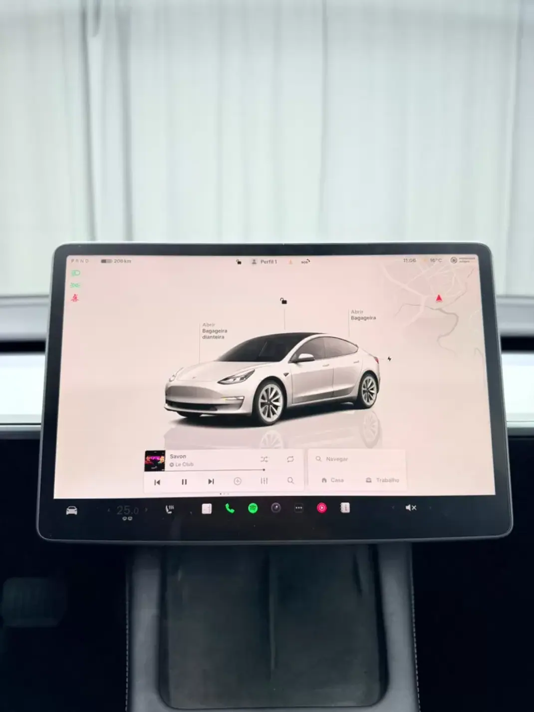 Tesla Model 3 2022 - 24999 EUR, 115000 km - AUTO.MOTO.pt - 115000km - foto 11 de 23