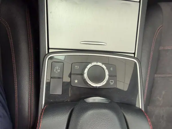 Mercedes-Benz C 220 2015 - 26000 EUR, 168551 km - AUTO.MOTO.pt - 168551km - foto 27 de 34