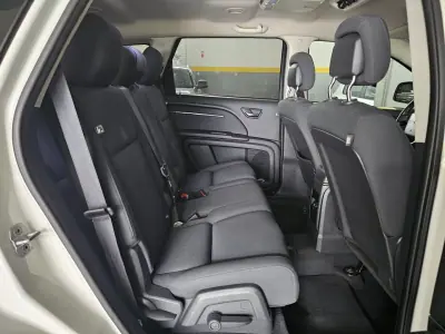 Dodge Journey 2010 - 8800 EUR, 217281 km - 217281km - foto 28 de 37