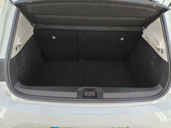 Renault Clio 2021 - 14450 EUR, 159000 km - AUTO.MOTO.pt - 159000km - foto 11 de 13