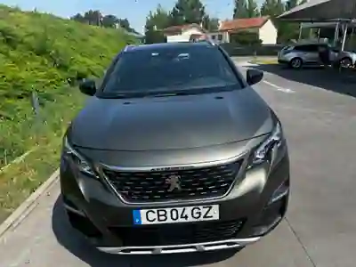Peugeot 5008 2019 - 21000 EUR, 114000 km - AUTO.MOTO.pt - 114000km - foto 8 de 13