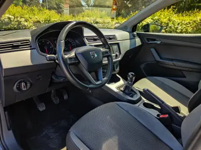 SEAT Ibiza 2018 - 11990 EUR, 150000 km - AUTO.MOTO.pt - 150000km - foto 21 de 30