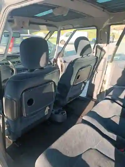 Renault Espace 2000 - 5400 EUR, 187000 km - AUTO.MOTO.pt - 187000km - foto 9 de 15