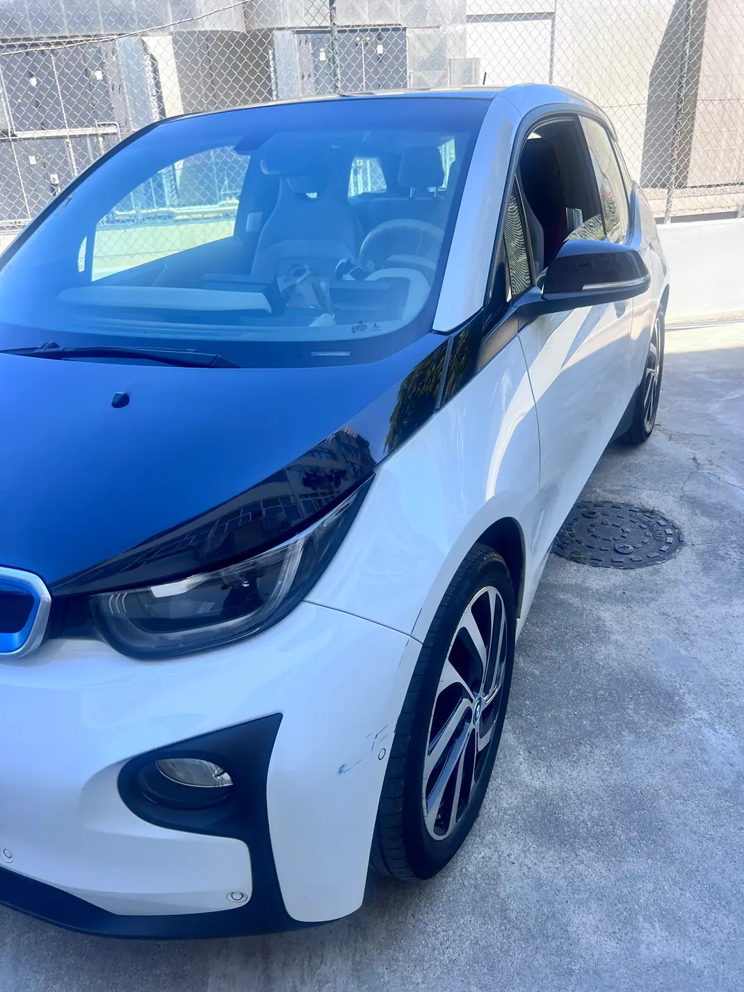 BMW i3 2016 - 9900 EUR, 166500 km - AUTO.MOTO.pt - 166500km - foto 14 de 15