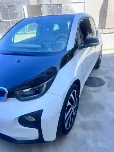 BMW i3 2016 - 9900 EUR, 166500 km - AUTO.MOTO.pt - 166500km - foto 14 de 15