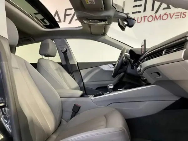 Audi A5 Sportback 2019 - 27950 EUR, 125000 km - AUTO.MOTO.pt - 125000km - foto 16 de 36