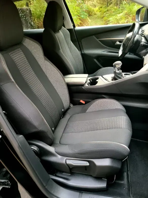 Peugeot 3008 2017 - 16990 EUR, 161440 km - AUTO.MOTO.pt - 161440km - foto 20 de 23