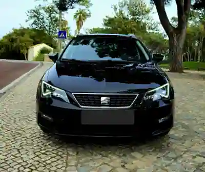 SEAT Leon 2020 - 13000 EUR, 180000 km - 180000km - foto 1 de 6