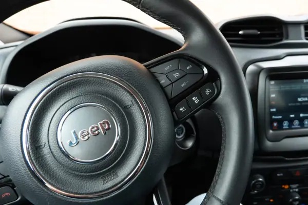 Jeep Renegade 2022 - 20950 EUR, 100930 km - AUTO.MOTO.pt - 100930km - foto 15 de 25