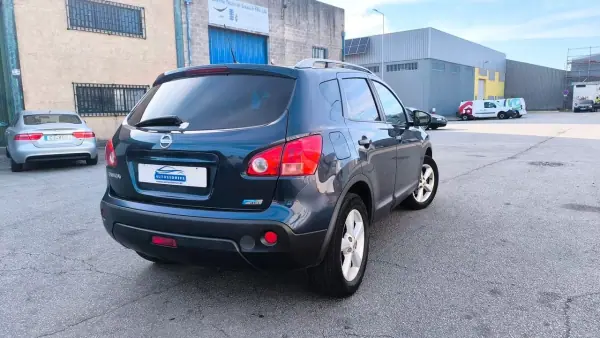 Nissan Qashqai 2010 - 7300 EUR, 173000 km - AUTO.MOTO.pt - 173000km - foto 2 de 18