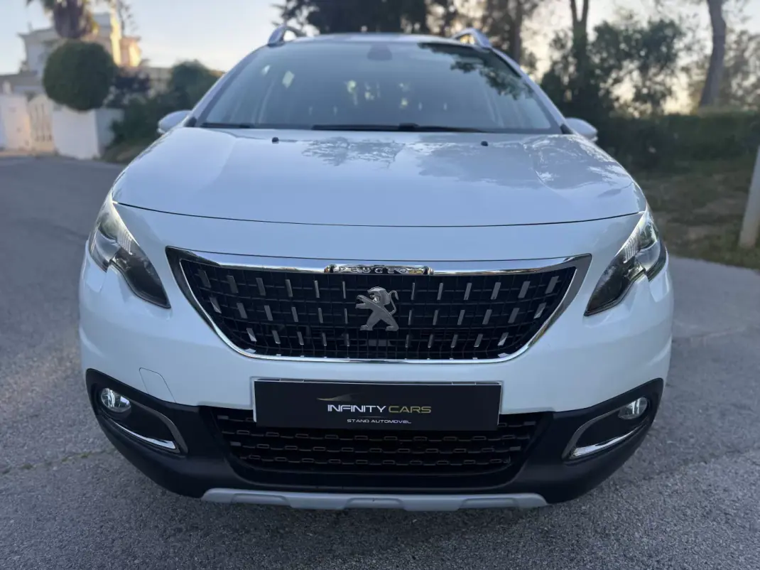 Peugeot 2008 2019 - 10999 EUR, 100000 km - AUTO.MOTO.pt - 100000km - foto 2 de 11
