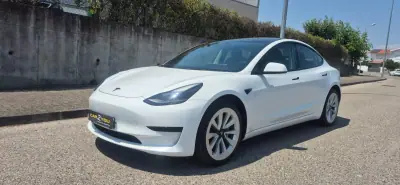 Tesla Model 3 2022 - 30000 EUR, 48000 km - AUTO.MOTO.pt - 48000km - foto 3 de 18