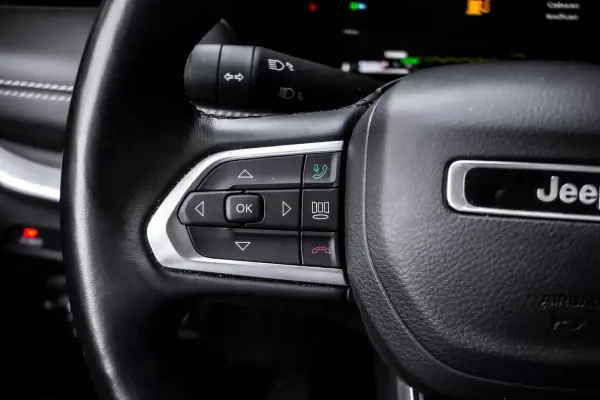 Jeep Compass 2023 - 25490 EUR, 87819 km - AUTO.MOTO.pt - 87819km - foto 14 de 47