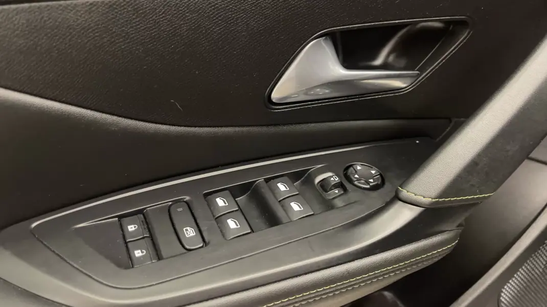 Peugeot 308 SW 2023 - 22490 EUR, 52713 km - AUTO.MOTO.pt - 52713km - foto 19 de 57