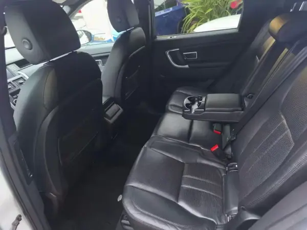 Land Rover Discovery Sport 2016 - 21500 EUR, 178000 km - AUTO.MOTO.pt - 178000km - foto 21 de 33