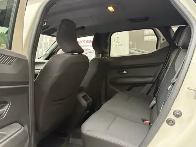 Dacia Duster 2025 - 22990 EUR, 28192 km - 28192km - foto 8 de 14