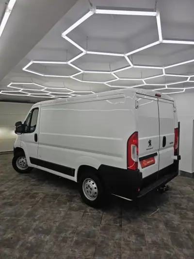 Peugeot BOXER 2.0 BlueHDi 435 L4H2 Premium 2017 - 15990 EUR, 168872 km - AUTO.MOTO.pt - 168872km - foto 20 de 30