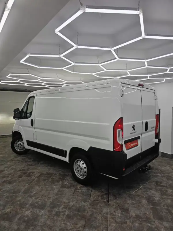 Peugeot BOXER 2.0 BlueHDi 435 L4H2 Premium 2017 - 15990 EUR, 168872 km - AUTO.MOTO.pt - 168872km - foto 20 de 30