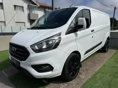 Ford Transit 2020 - 16900 EUR, 200000 km - AUTO.MOTO.pt - 200000km - foto 3 de 37