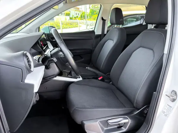 SEAT Arona 2021 - 15500 EUR, 68935 km - AUTO.MOTO.pt - 68935km - foto 15 de 21