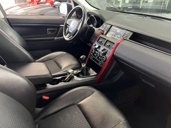 Land Rover Discovery Sport 2016 - 18600 EUR, 121987 km - AUTO.MOTO.pt - 121987km - foto 11 de 21