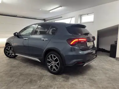 Fiat Tipo 2022 - 15000 EUR, 93076 km - AUTO.MOTO.pt - 93076km - foto 5 de 13