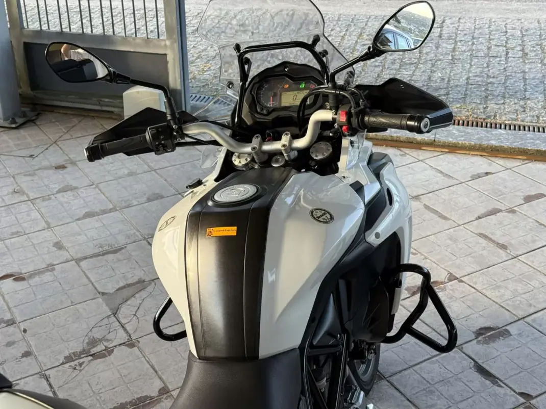 Benelli TRK 502 2018 - 4450 EUR, 19295 km - AUTO.MOTO.pt - 19295km - foto 15 de 17