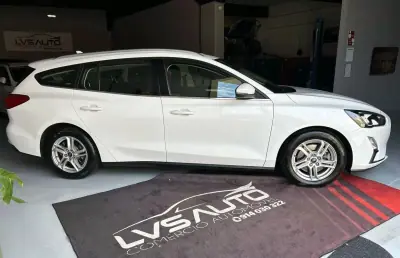 Ford Focus 2020 - 14250 EUR, 149280 km - AUTO.MOTO.pt - 149280km - foto 5 de 36