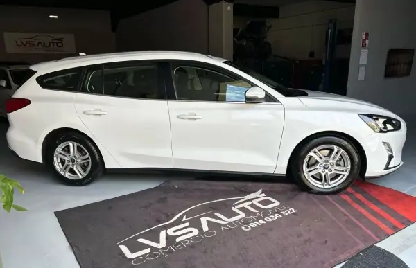 Ford Focus 2020 - 14250 EUR, 149280 km - AUTO.MOTO.pt - 149280km - foto 5 de 36