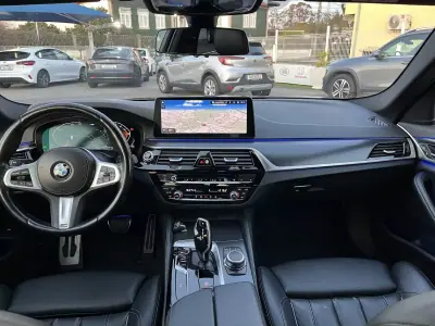 BMW 520 2022 - 33950 EUR, 124000 km - AUTO.MOTO.pt - 124000km - foto 11 de 45