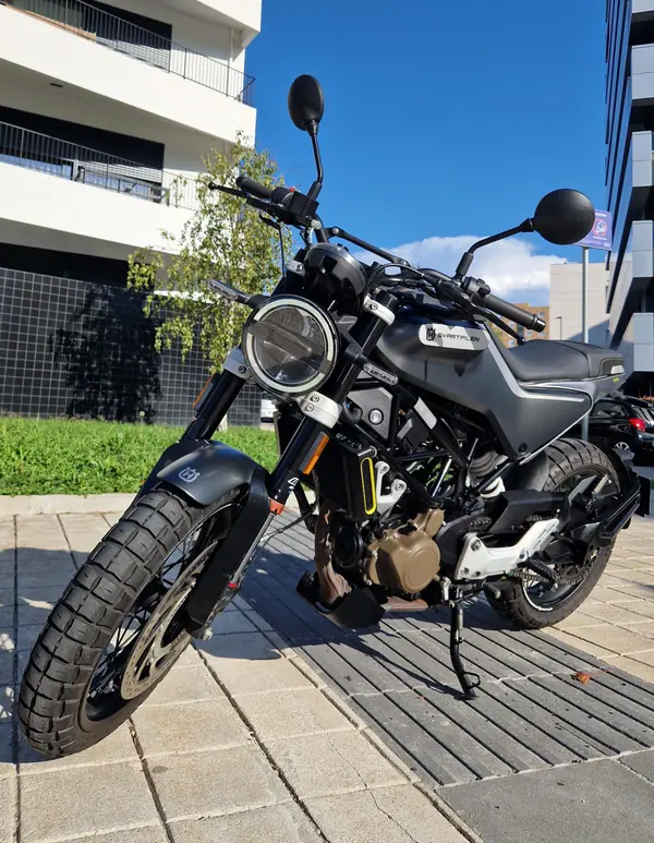 Husqvarna Svartpilen 125 2024 — foto 2 de 7