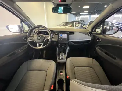 Renault Zoe 2020 - 13990 EUR, 145000 km - AUTO.MOTO.pt - 145000km - foto 6 de 52