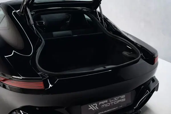 Aston Martin V8 Vantage Coupe 2019 - 144950 EUR, 31000 km - 31000km - foto 14 de 45