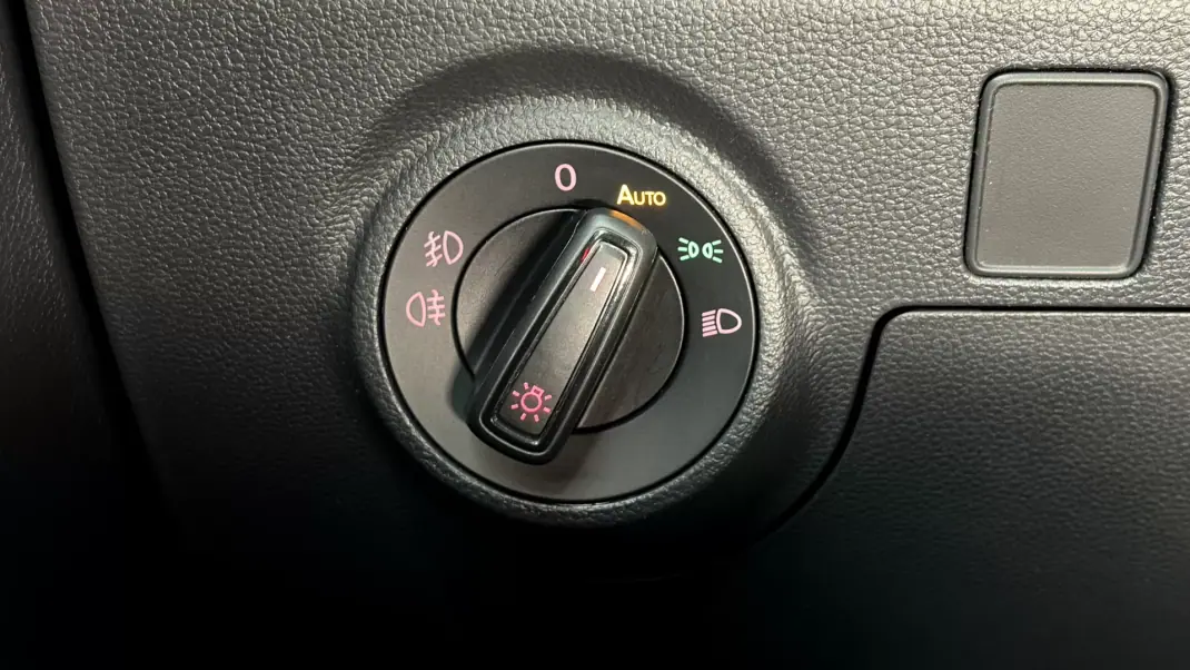 SEAT Arona 2023 - 16990 EUR, 30000 km - AUTO.MOTO.pt - 30000km - foto 29 de 42