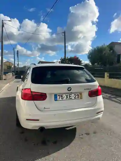 BMW 318 2015 - 13900 EUR, 270000 km - AUTO.MOTO.pt - 270000km - foto 12 de 12