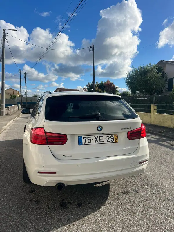 BMW 318 2015 - 13900 EUR, 270000 km - AUTO.MOTO.pt - 270000km - foto 12 de 12