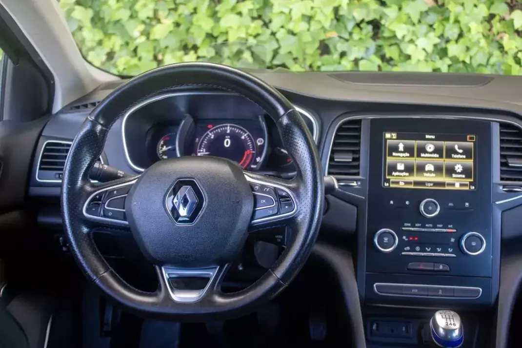 Renault Mégane Sport Tourer 2019 - 13990 EUR, 161000 km - 161000km - foto 14 de 16