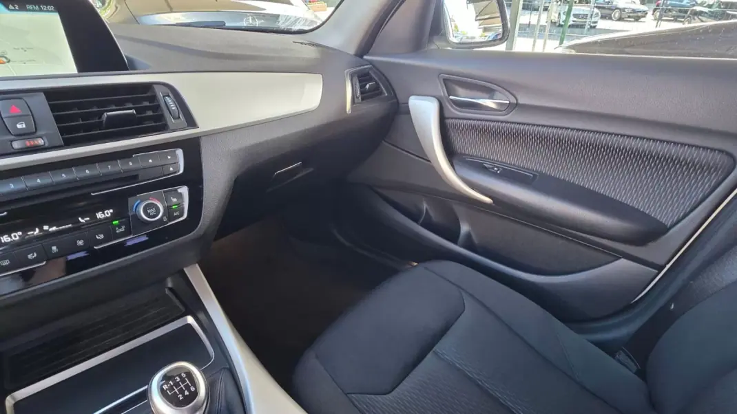 BMW 116 2017 - 15890 EUR, 152000 km - 152000km - foto 28 de 33