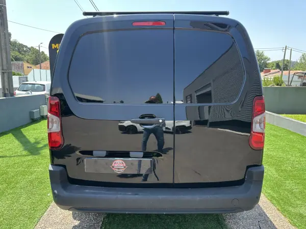 Citroën Berlingo 1.5 Hdi 2020 - 12900 EUR, 120000 km - AUTO.MOTO.pt - 120000km - foto 10 de 53