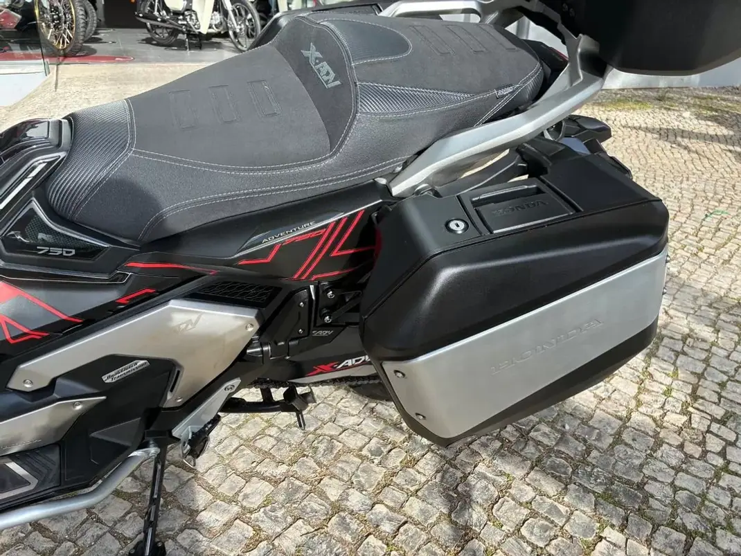 Honda NC750X 2024 - 12650 EUR, 8708 km - AUTO.MOTO.pt - 8708km - foto 7 de 20
