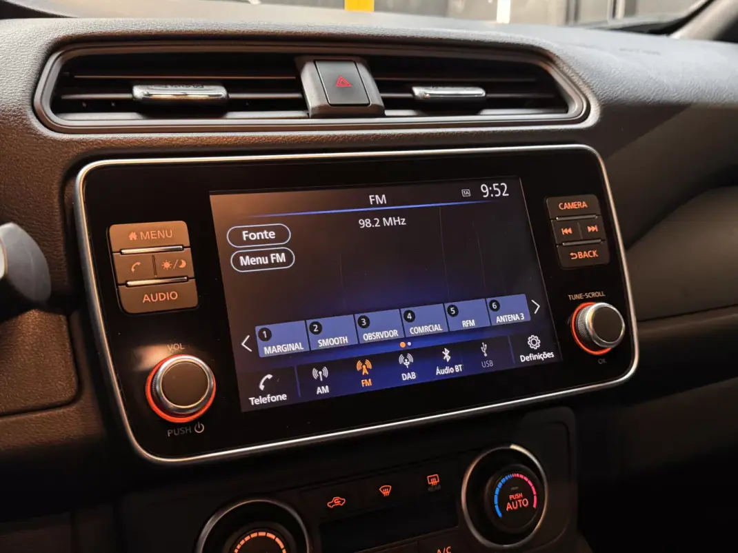 Nissan Leaf 2022 - 15990 EUR, 95500 km - AUTO.MOTO.pt - 95500km - foto 23 de 32