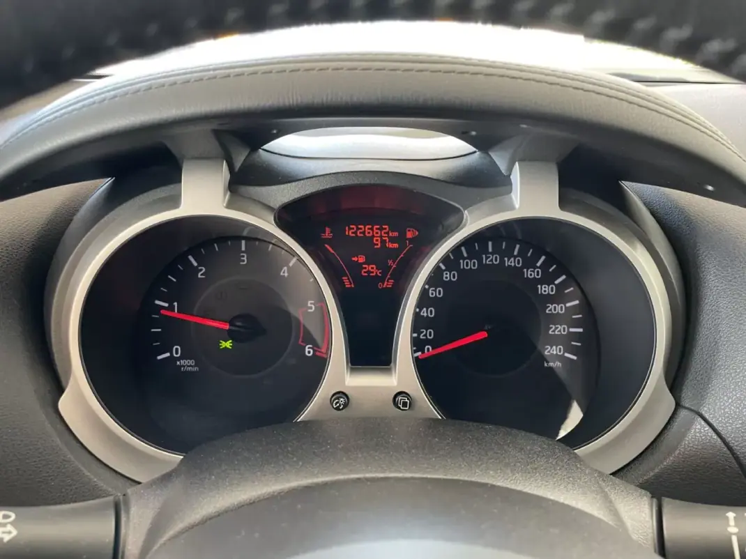 Nissan Juke 2016 - 16900 EUR, 122662 km - AUTO.MOTO.pt - 122662km - foto 22 de 30