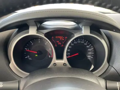 Nissan Juke 2016 - 16900 EUR, 122662 km - AUTO.MOTO.pt - 122662km - foto 22 de 30