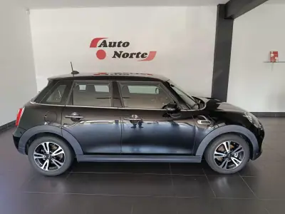 MINI Cooper 2019 - 16500 EUR, 80000 km - AUTO.MOTO.pt - 80000km - foto 4 de 52