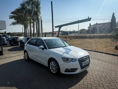 Audi A3 Sportback 2016 - 14990 EUR, 98000 km - AUTO.MOTO.pt - 98000km - foto 9 de 12