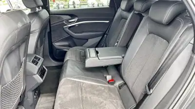 Audi e-tron Sportback 2020 - 35000 EUR, 58000 km - AUTO.MOTO.pt - 58000km - foto 15 de 19