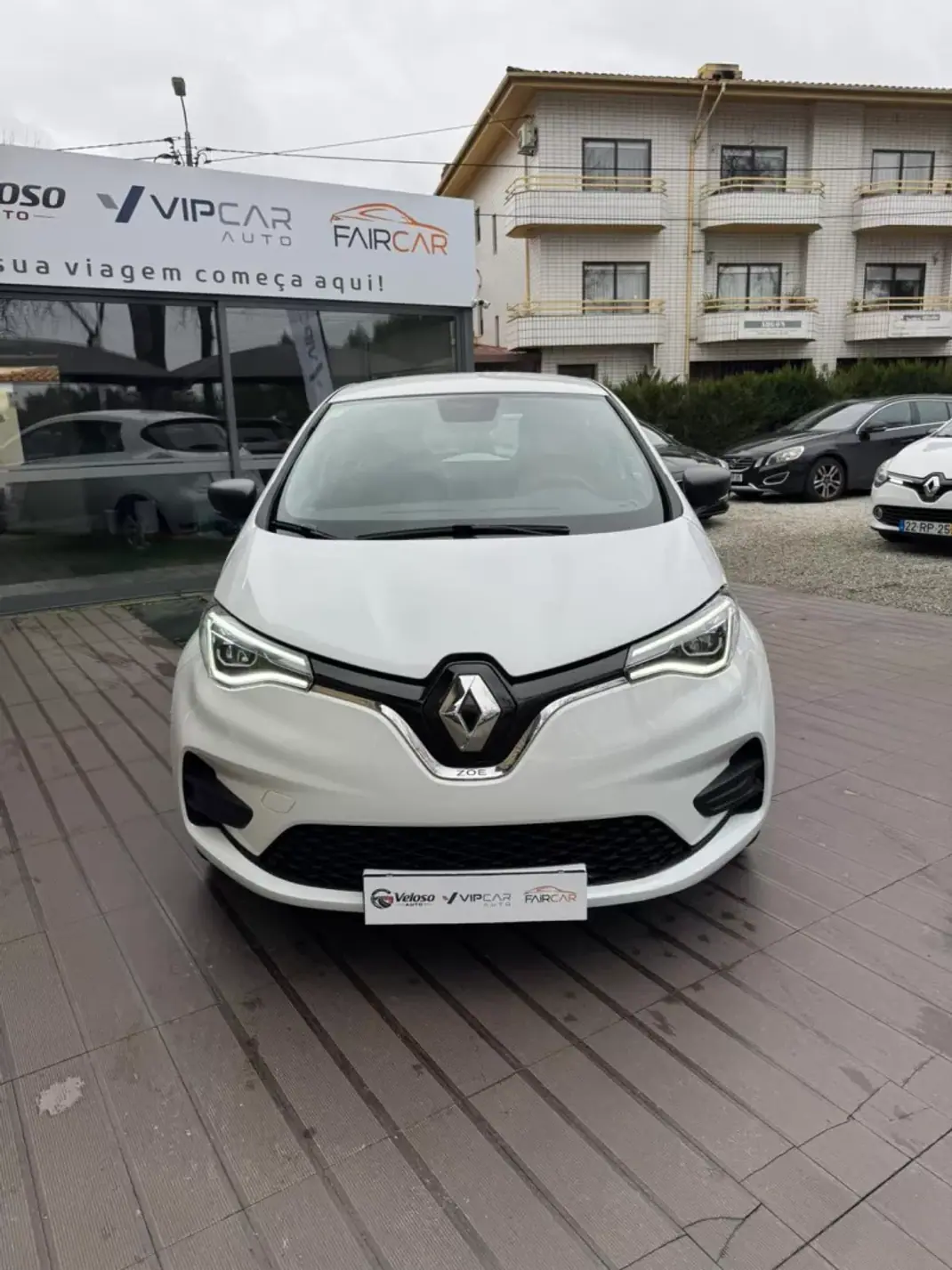 Renault Zoe 2022 - 16450 EUR, 67207 km - AUTO.MOTO.pt - 67207km - foto 3 de 11