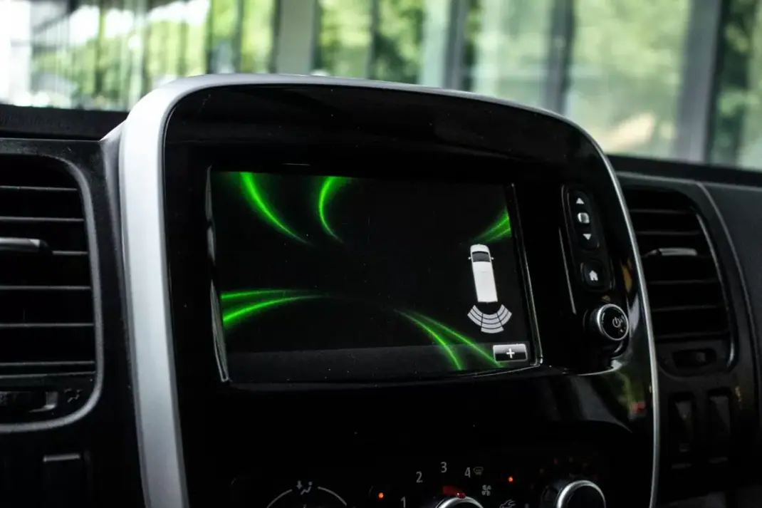 Renault Trafic 2020 - 28990 EUR, 126359 km - AUTO.MOTO.pt - 126359km - foto 41 de 41