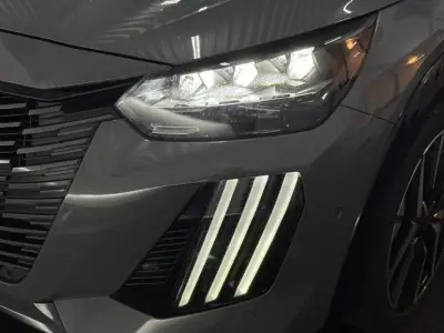 Peugeot 208 2025 - 23990 EUR, 32892 km - AUTO.MOTO.pt - 32892km - foto 2 de 20