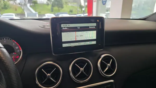 Mercedes-Benz A 160 2015 - 12900 EUR, 208637 km - AUTO.MOTO.pt - 208637km - foto 39 de 53